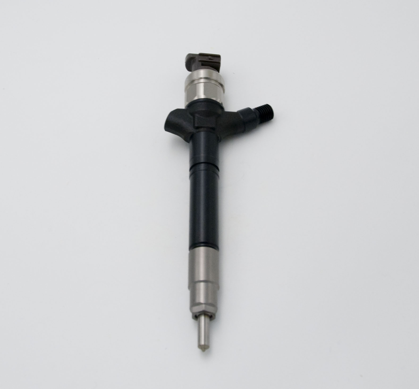 rira　0709 095000-9770 DENSO COMMON RAIL INJECTOR TOYOTA 1VD-FTV